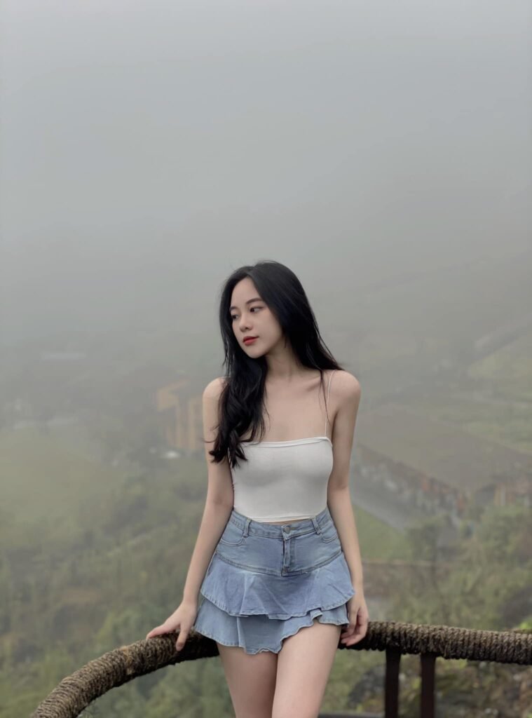 Ảnh Đẹp Con Gái Chất Sức Hút Không Thể Cưỡng Lại Của Vẻ Đẹp Quyến Rũ Mùa Hè